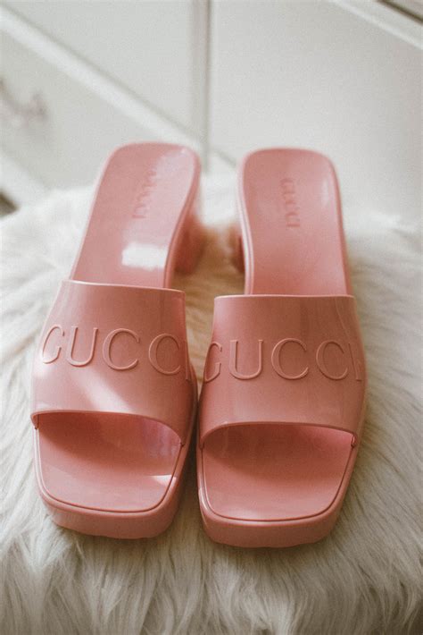 gucci rubber slides review